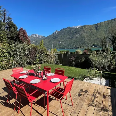 Casa Recto, Au Bord Du D'annecy Avec Vue Сasa de vacaciones