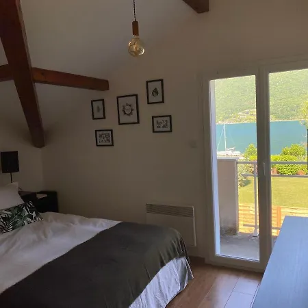 Casa Recto, Au Bord Du D'annecy Avec Vue Сasa de vacaciones *